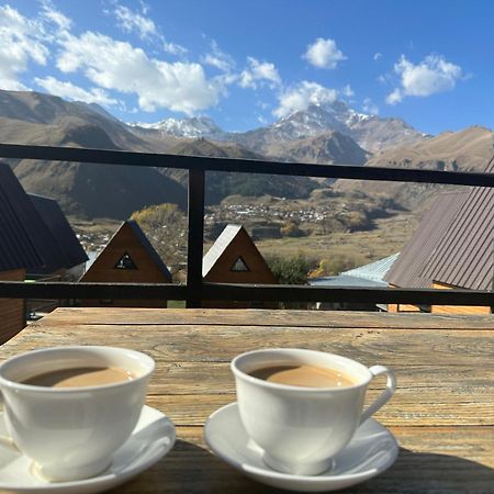 Guesthouse Elli & Cottages Kazbegi Esterno foto