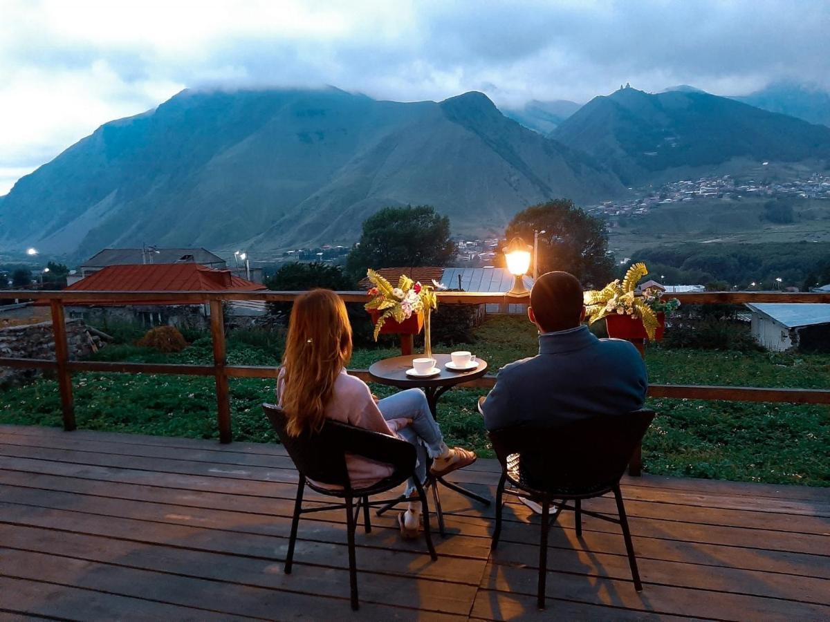 Guesthouse Elli & Cottages Kazbegi Esterno foto