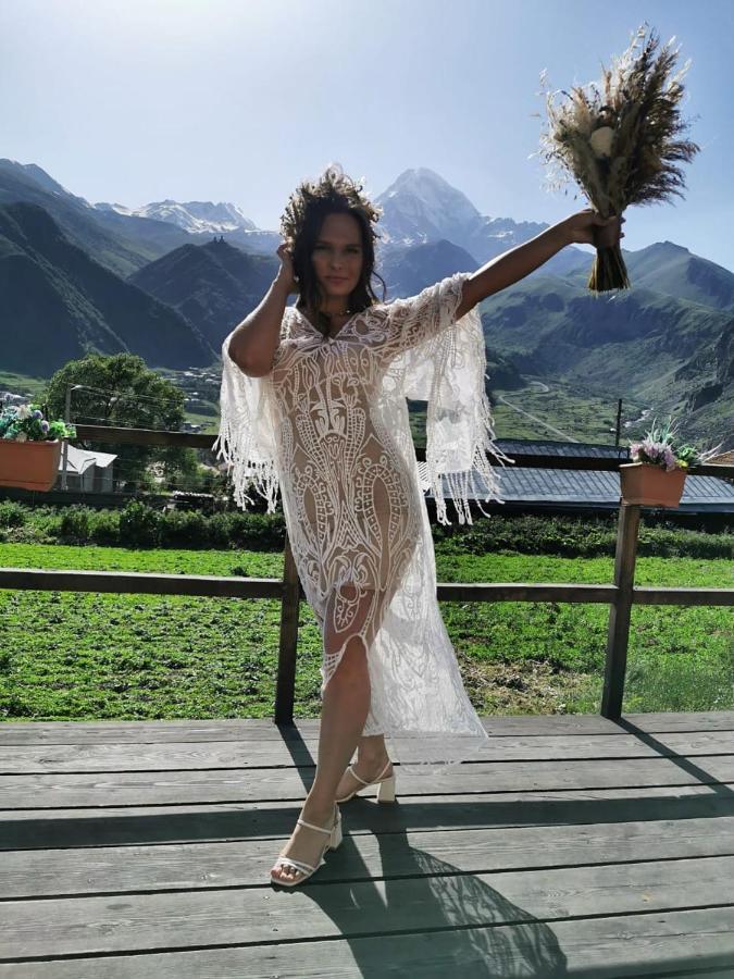 Guesthouse Elli & Cottages Kazbegi Esterno foto