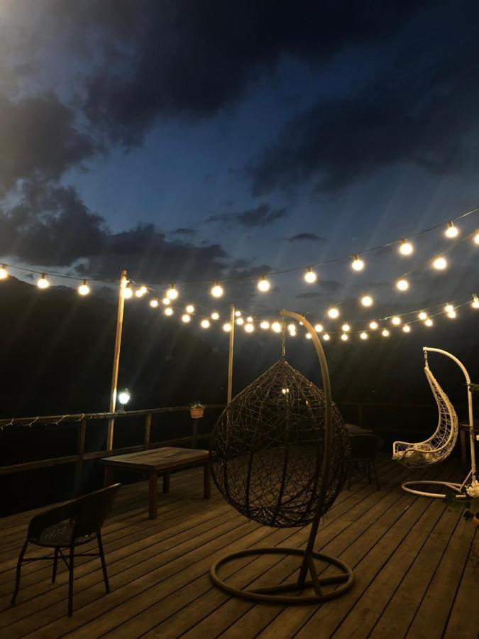 Guesthouse Elli & Cottages Kazbegi Esterno foto