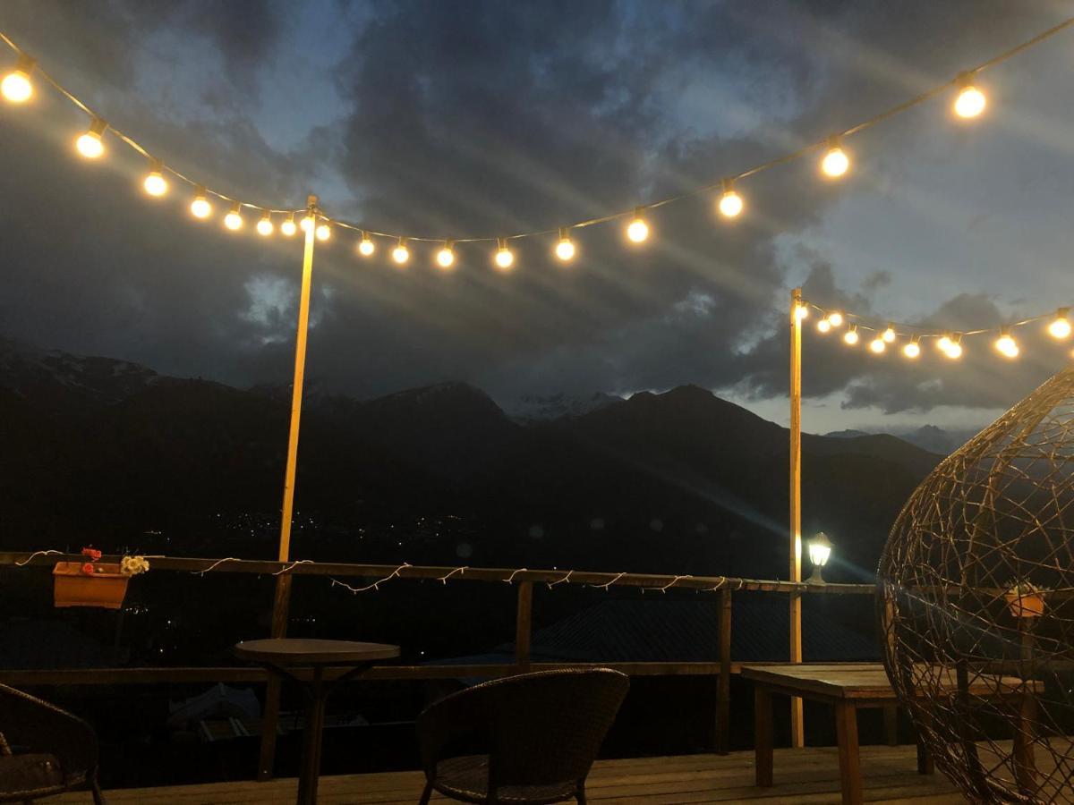 Guesthouse Elli & Cottages Kazbegi Esterno foto
