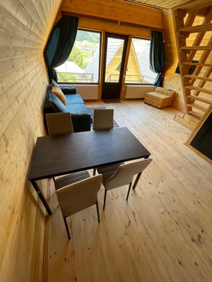 Guesthouse Elli & Cottages Kazbegi Esterno foto