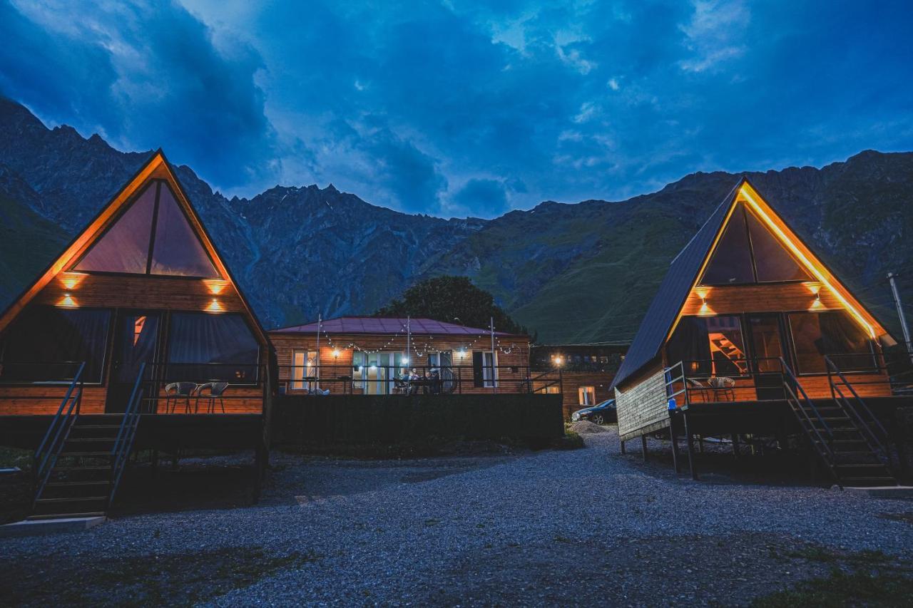 Guesthouse Elli & Cottages Kazbegi Esterno foto