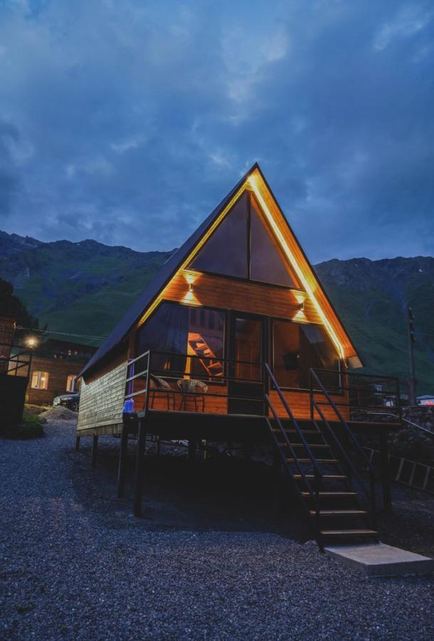 Guesthouse Elli & Cottages Kazbegi Esterno foto