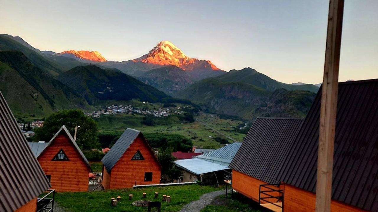 Guesthouse Elli & Cottages Kazbegi Esterno foto