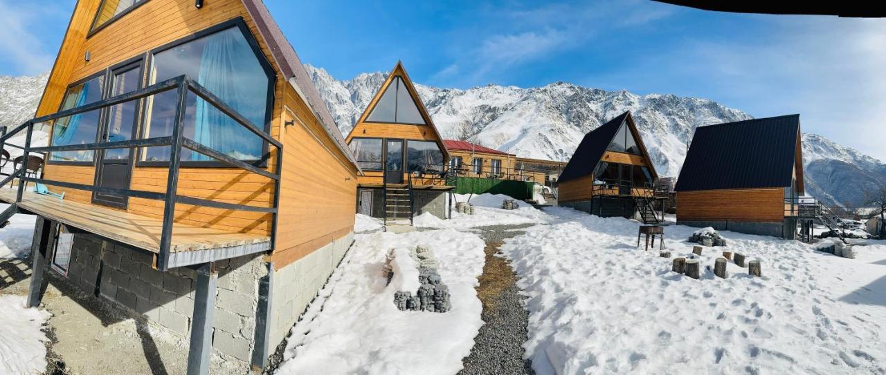 Guesthouse Elli & Cottages Kazbegi Esterno foto