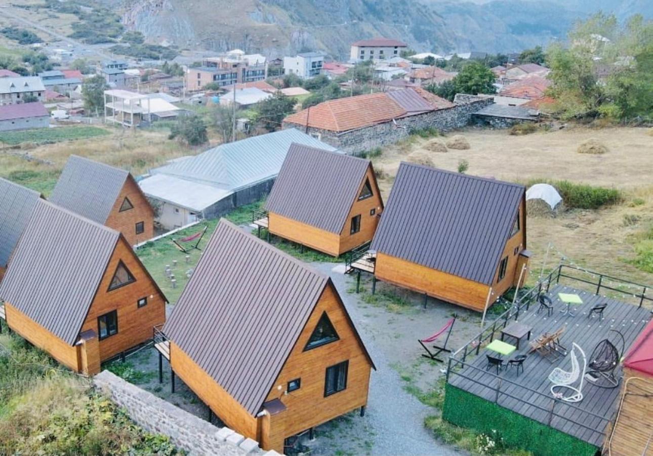 Guesthouse Elli & Cottages Kazbegi Esterno foto