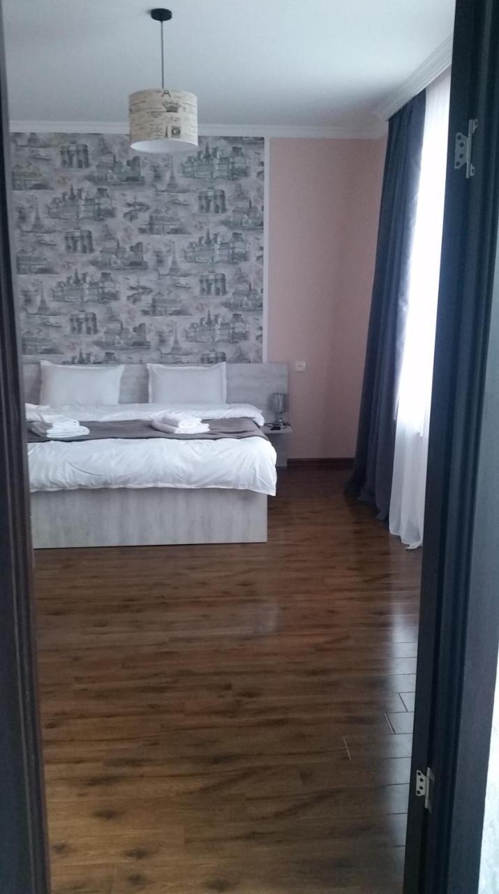 Guesthouse Elli & Cottages Kazbegi Esterno foto