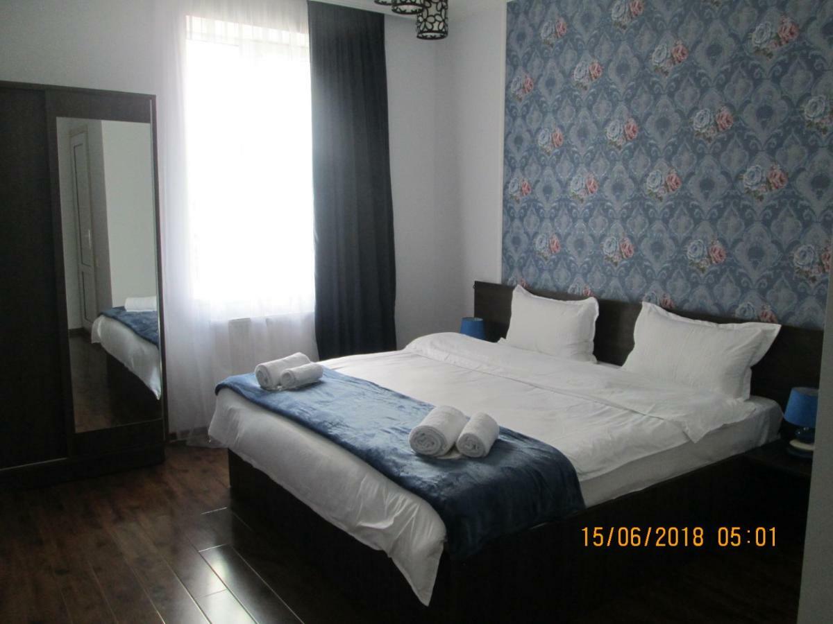 Guesthouse Elli & Cottages Kazbegi Esterno foto